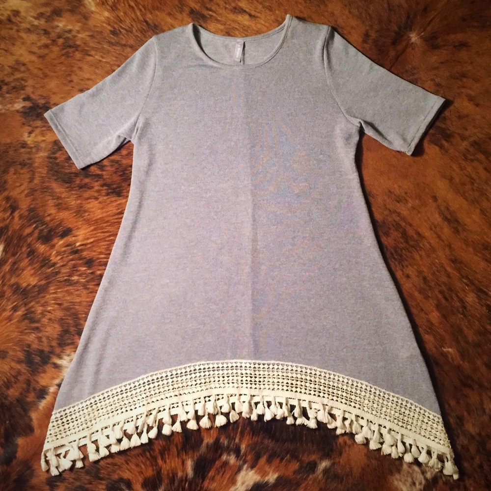 La Ropas Gray Knit Tassel Dress/Tunic
